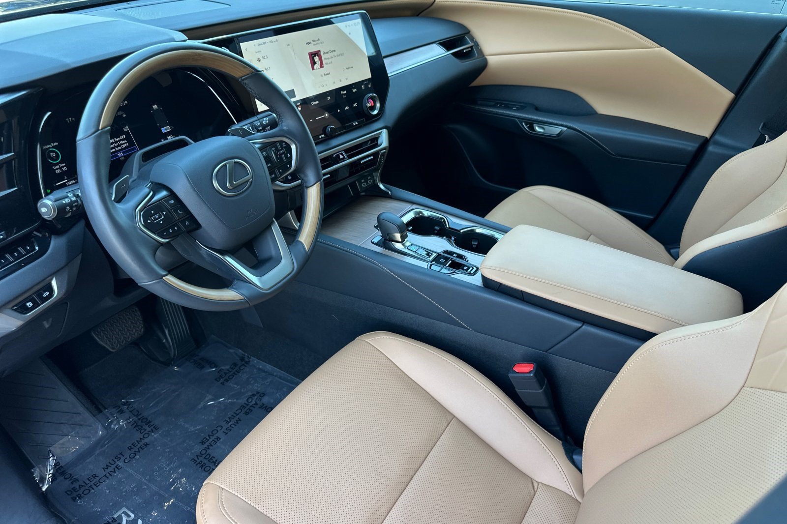 Certified 2026 Lexus RX 350h w/ Convenience Package AWD/4WD image 4