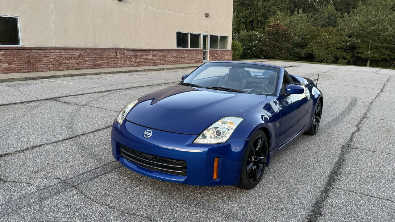 Used 2007 Nissan 350Z Touring image 3
