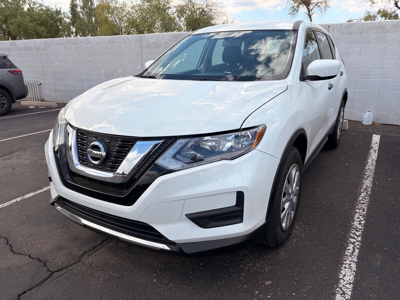 Used 2017 Nissan Rogue S AWD/4WD image 2