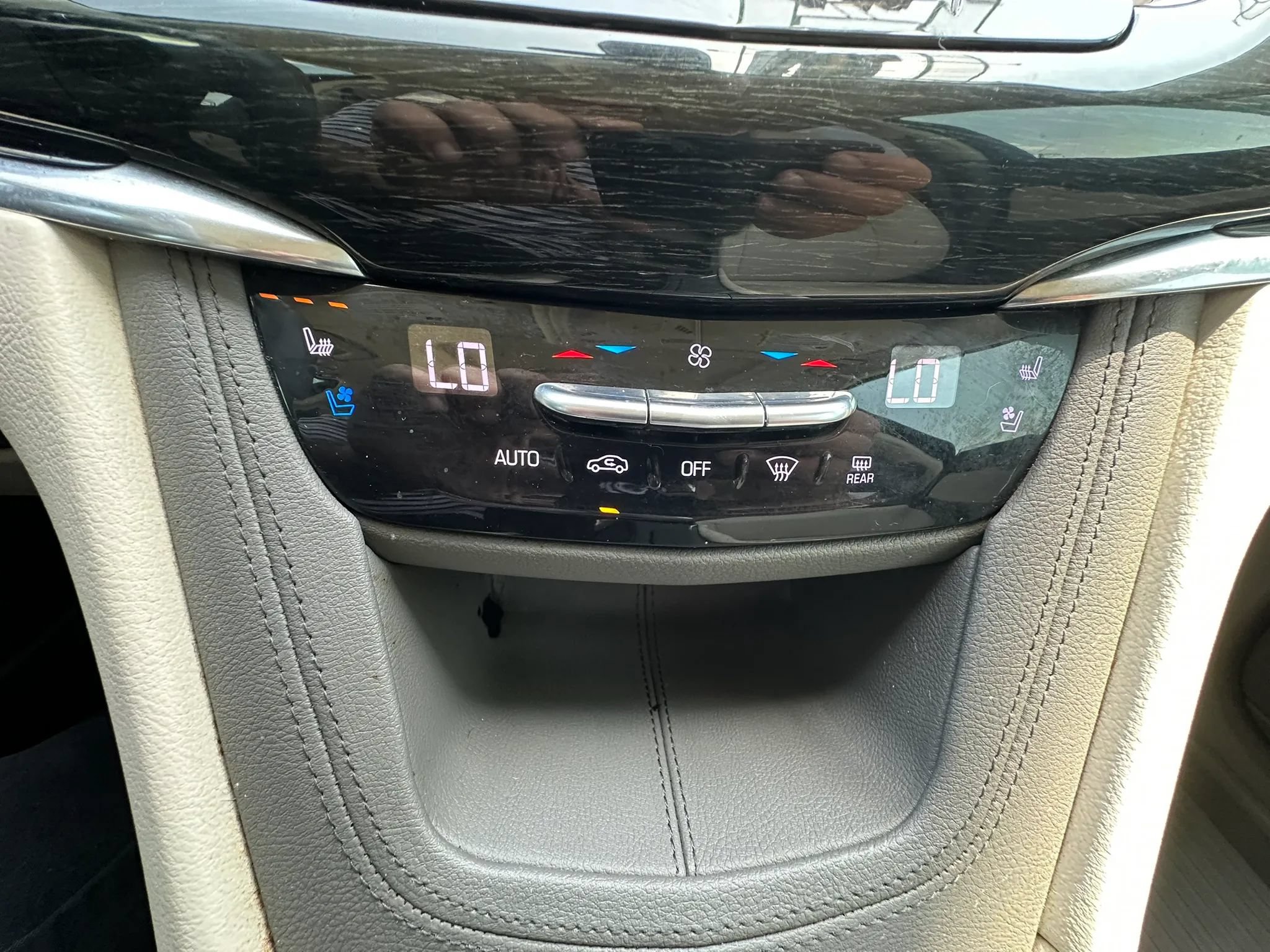 Used 2020 Cadillac XT6 Premium Luxury FWD image 25
