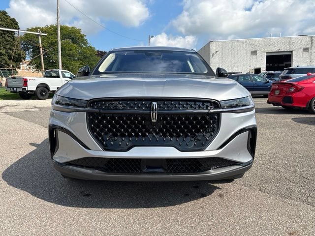 New 2026 Lincoln Nautilus Premier w/ Jet Appearance Package AWD/4WD image 2
