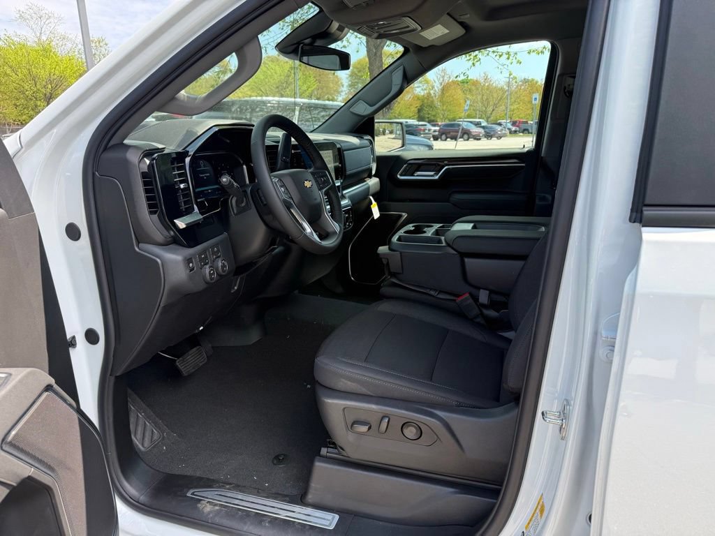 New 2026 Chevrolet Silverado 1500 LT AWD/4WD image 12