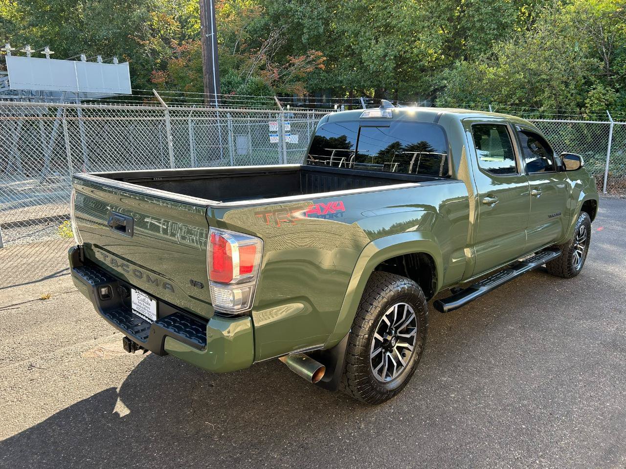 Used 2022 Toyota Tacoma TRD Sport w/ Technology Package AWD/4WD image 5