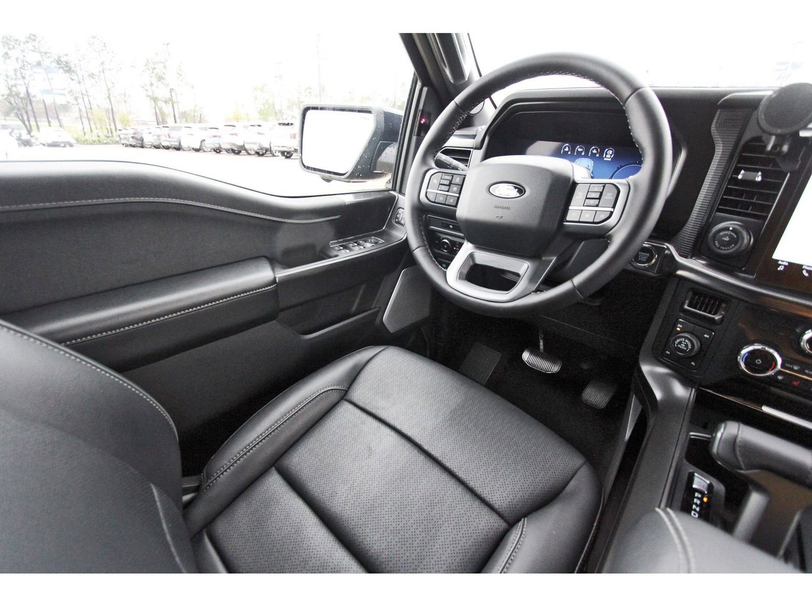 Used 2025 Ford F150 Lariat w/ Equipment Group 502A High image 10