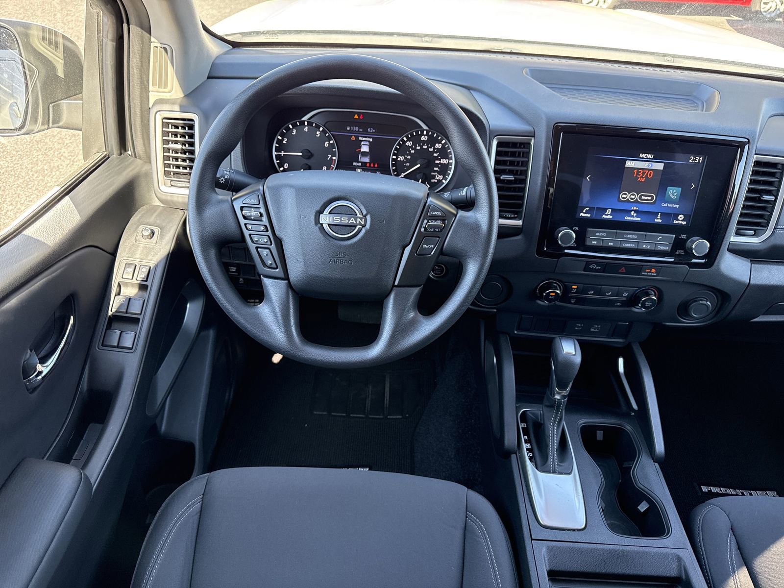 Used 2024 Nissan Frontier SV w/ Tow Package image 12