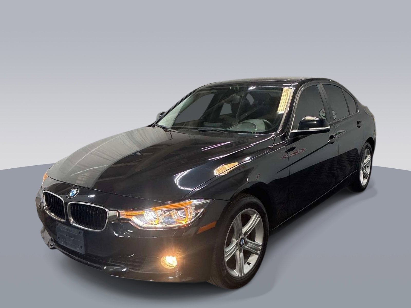 Used 2014 BMW 328i xDrive Sedan AWD/4WD image 2