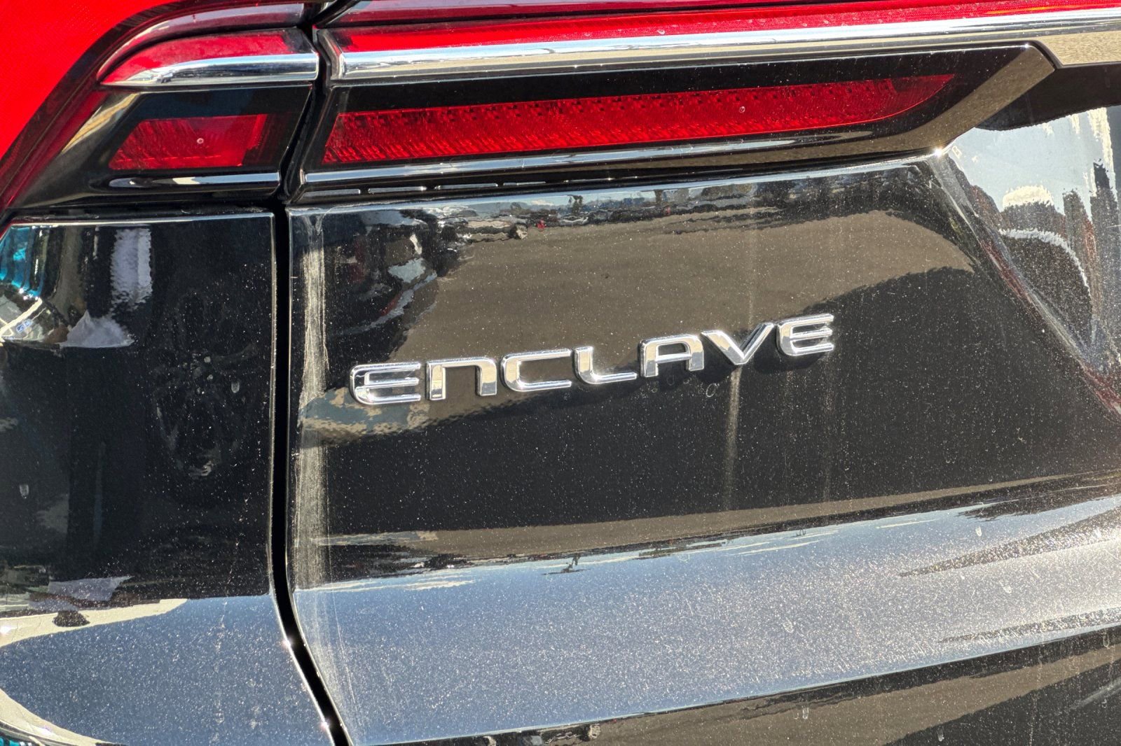 Used 2025 Buick Enclave Preferred FWD image 48