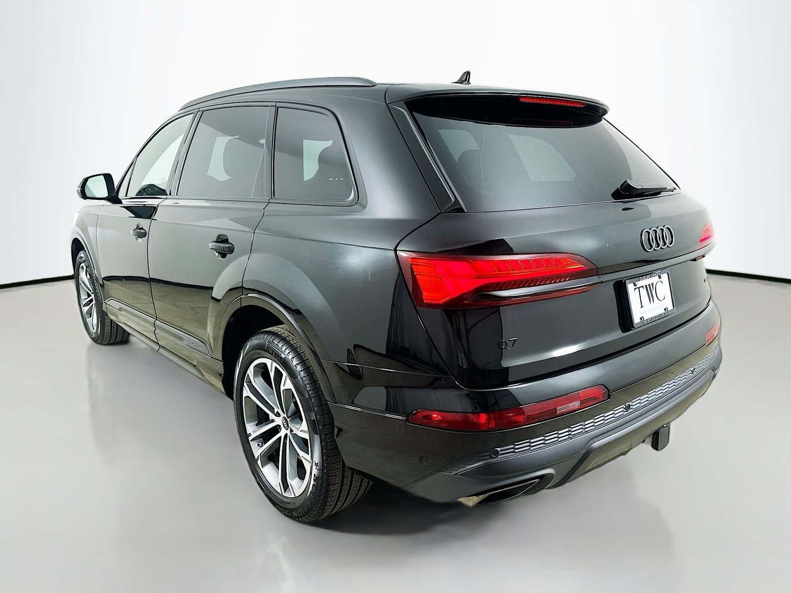 New 2026 Audi Q7 2.0T Premium AWD/4WD image 7