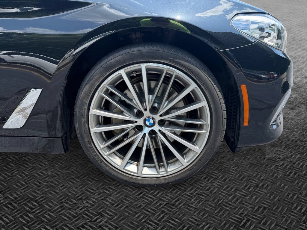 Used 2020 BMW 530i xDrive w/ Premium Package AWD/4WD image 11