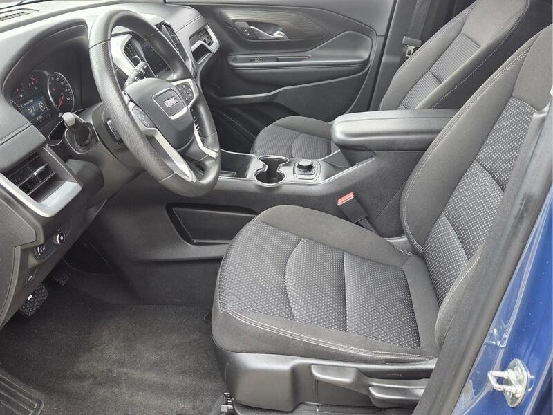 Used 2024 GMC Terrain SLE AWD/4WD image 10
