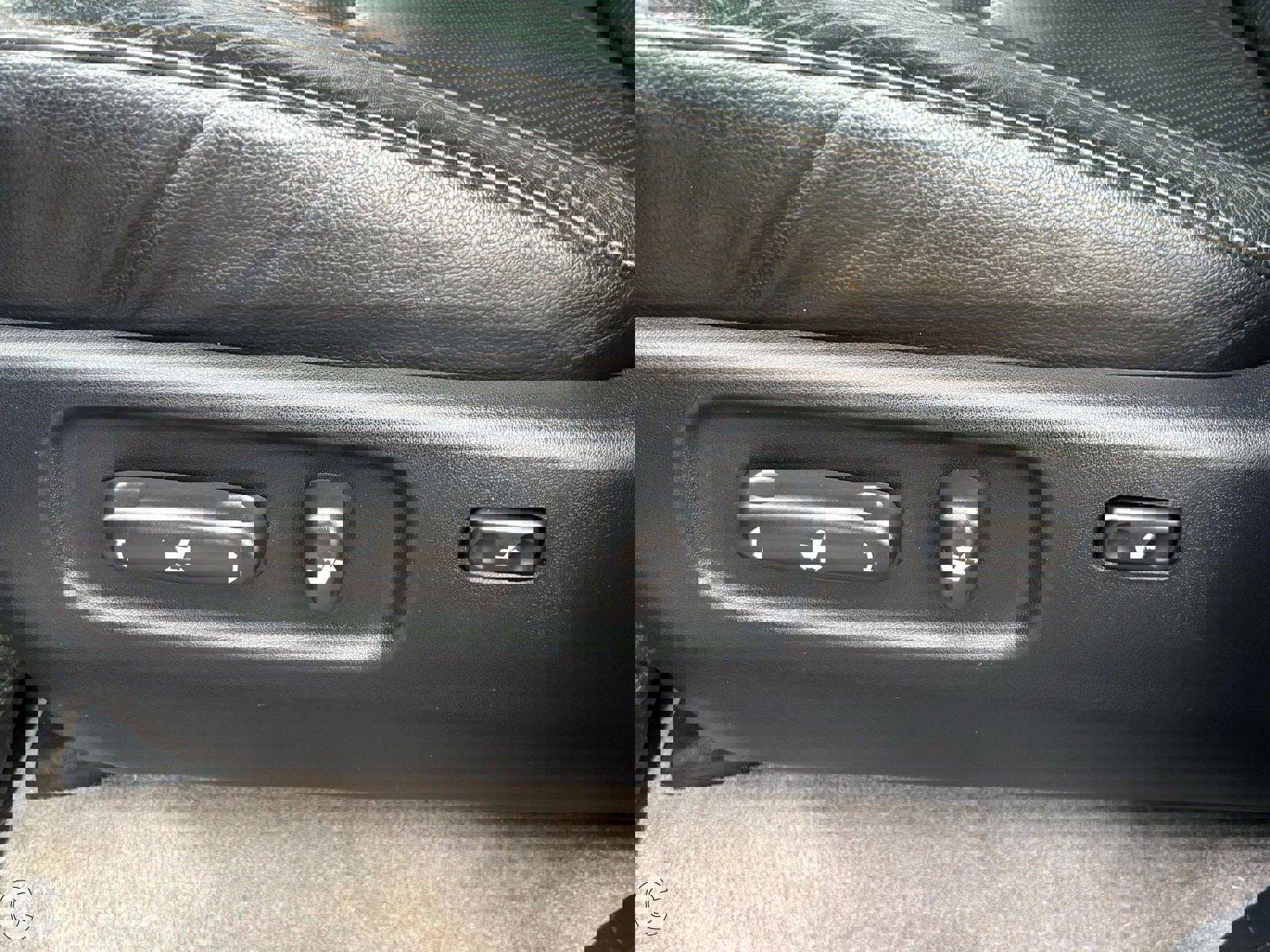 Used 2013 Toyota Land Cruiser image 13