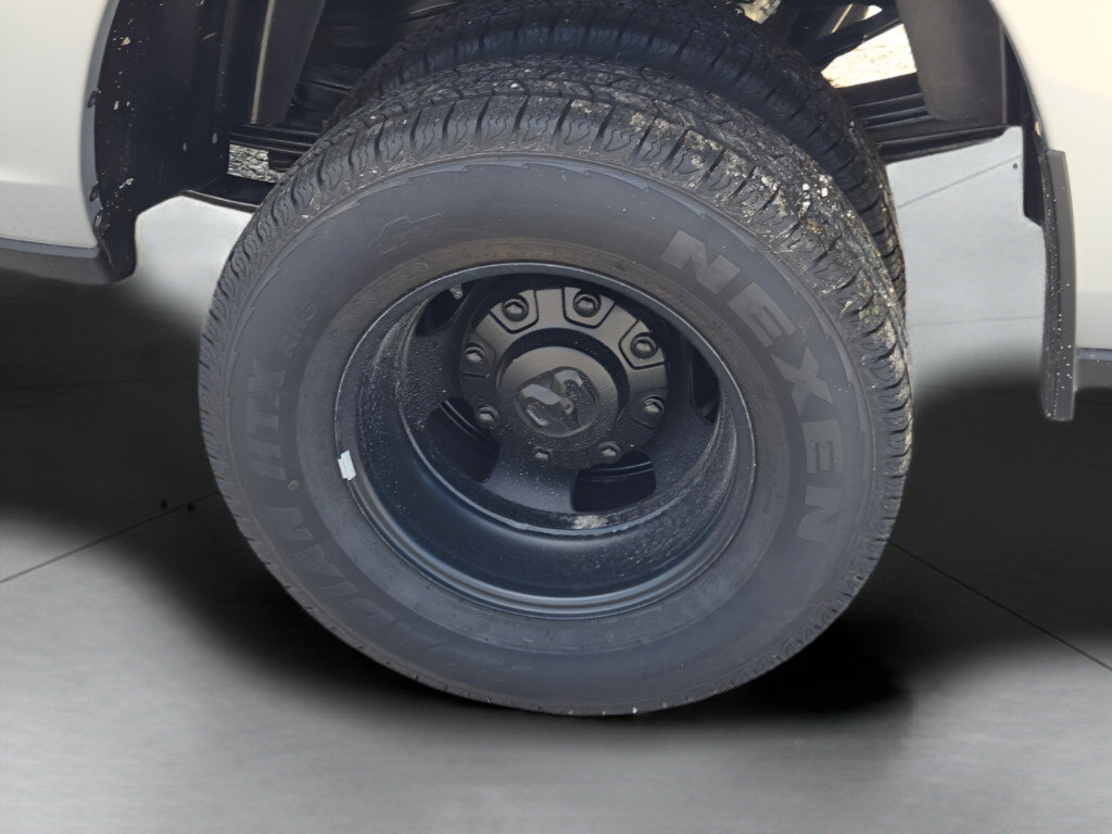 New 2026 RAM 3500 Tradesman AWD/4WD image 19