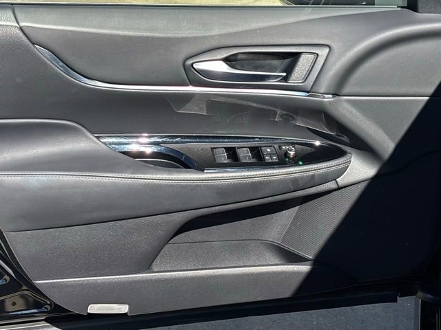 Used 2024 Toyota Mirai w/ Advanced Technology Package image 13