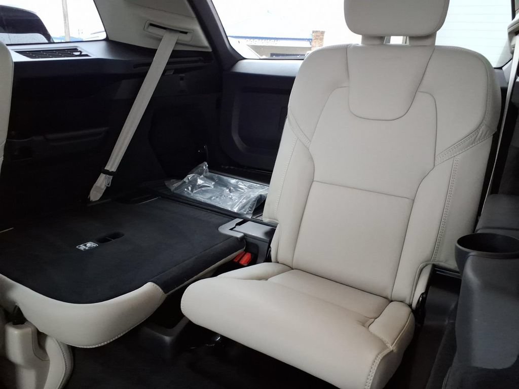 Used 2023 Volvo XC90 B6 Ultimate AWD/4WD image 18