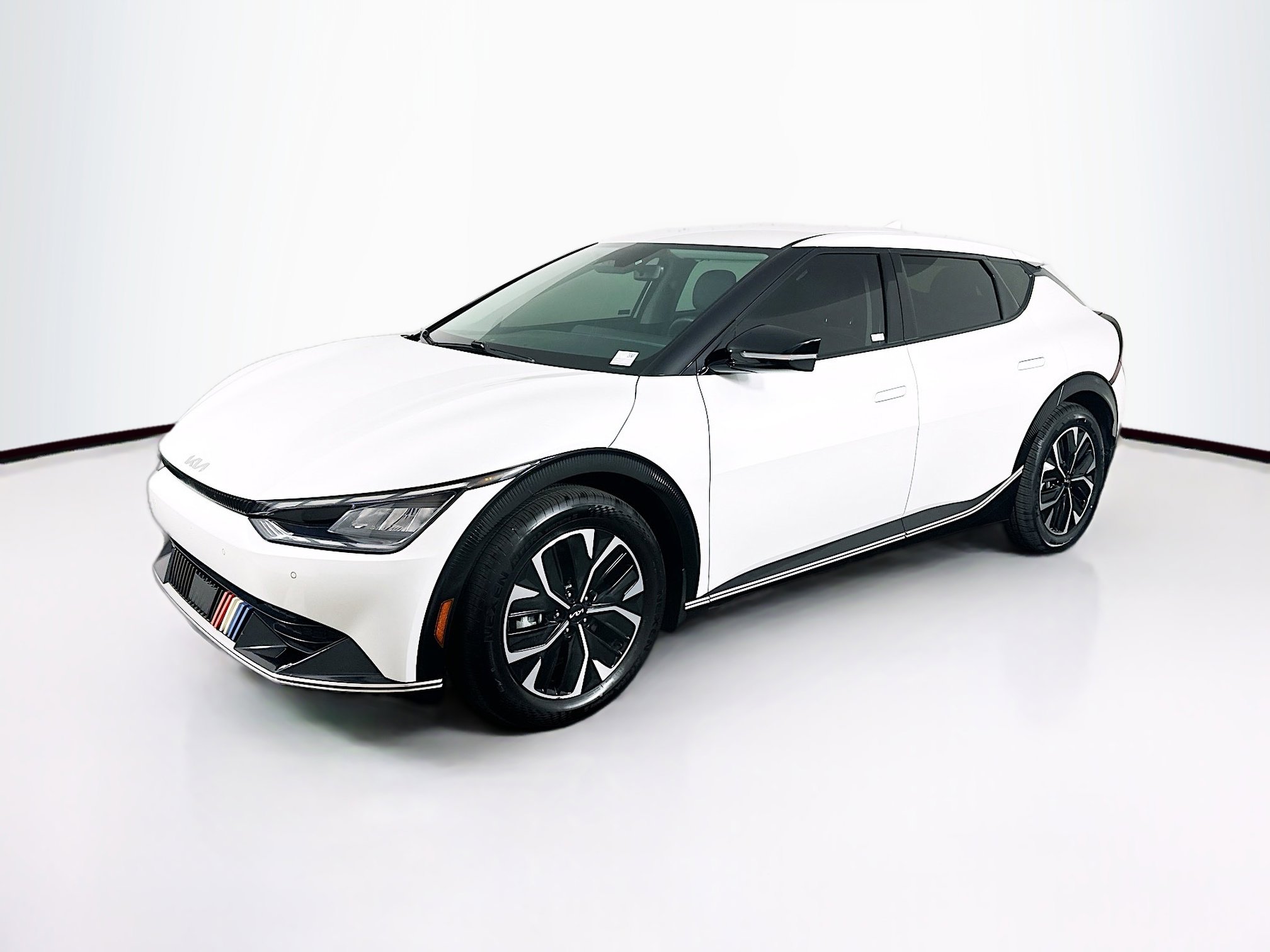 Used 2023 Kia EV6 Wind RWD image 3