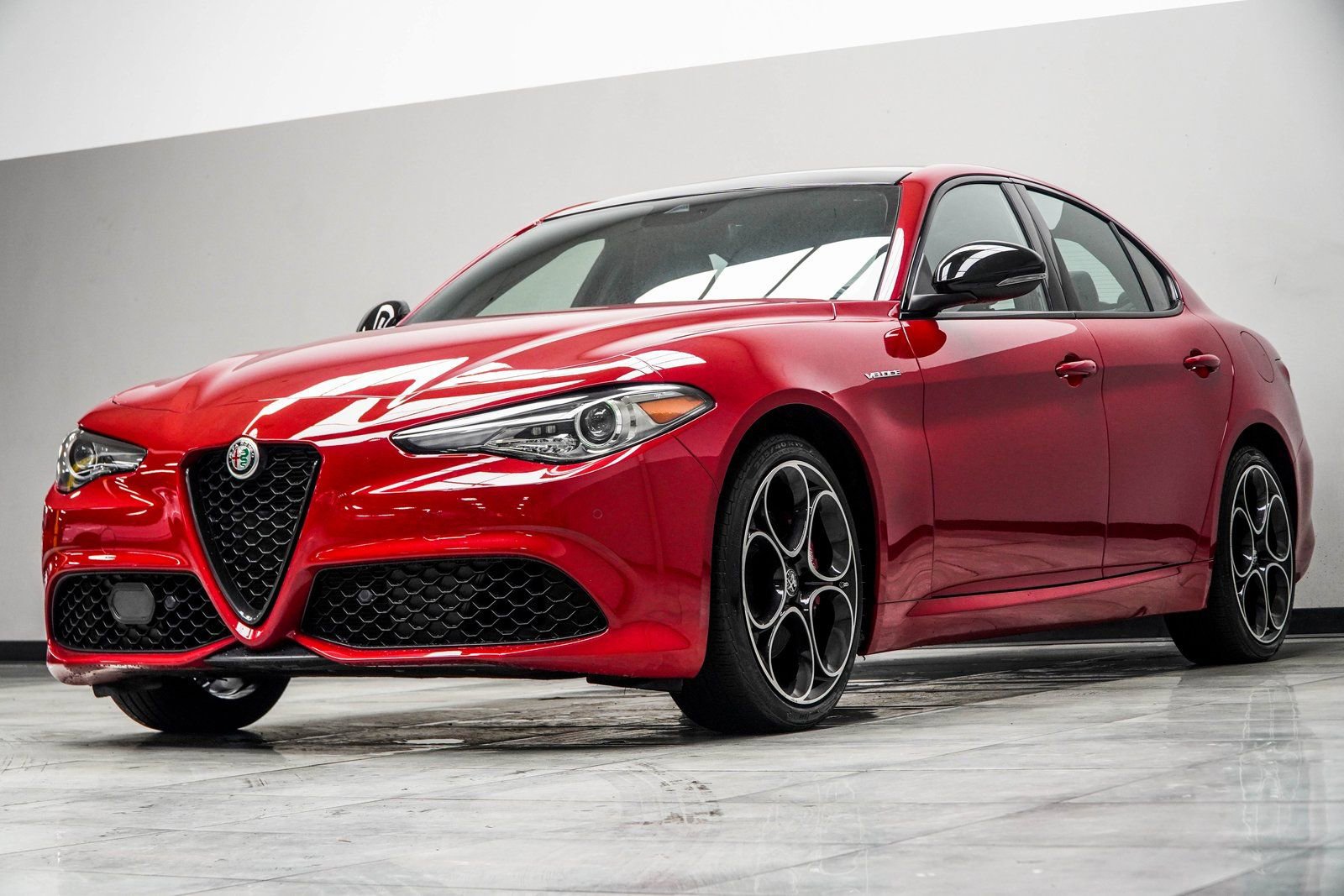 Used 2022 Alfa Romeo Giulia Veloce image 8