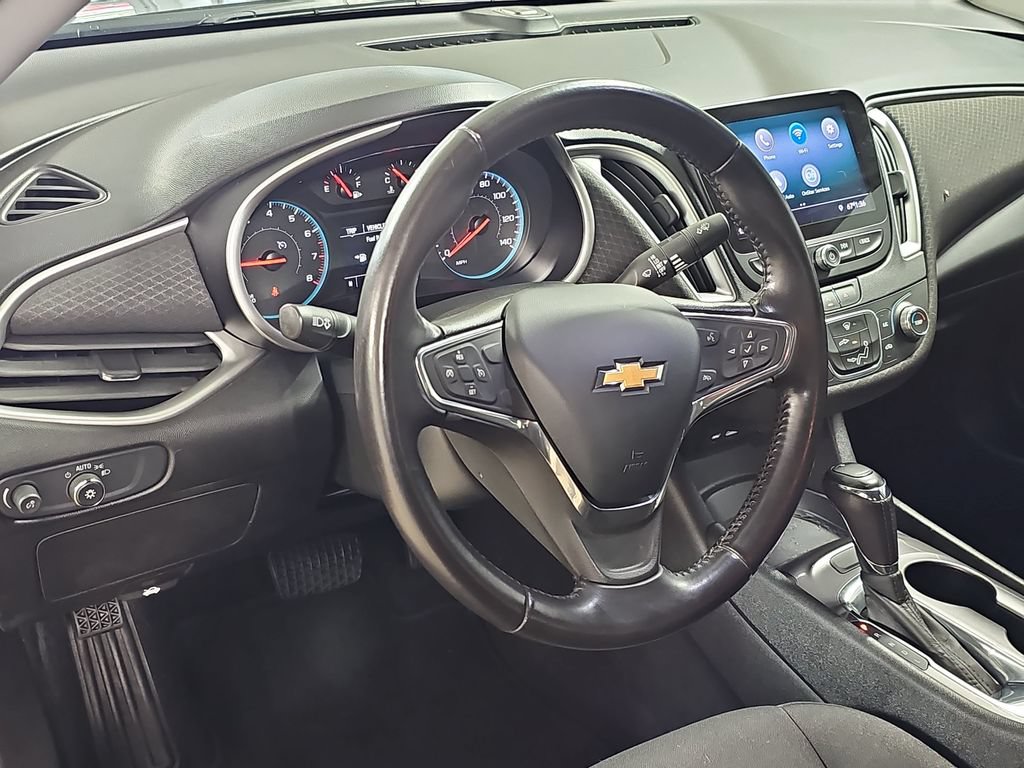Used 2020 Chevrolet Malibu RS FWD image 19
