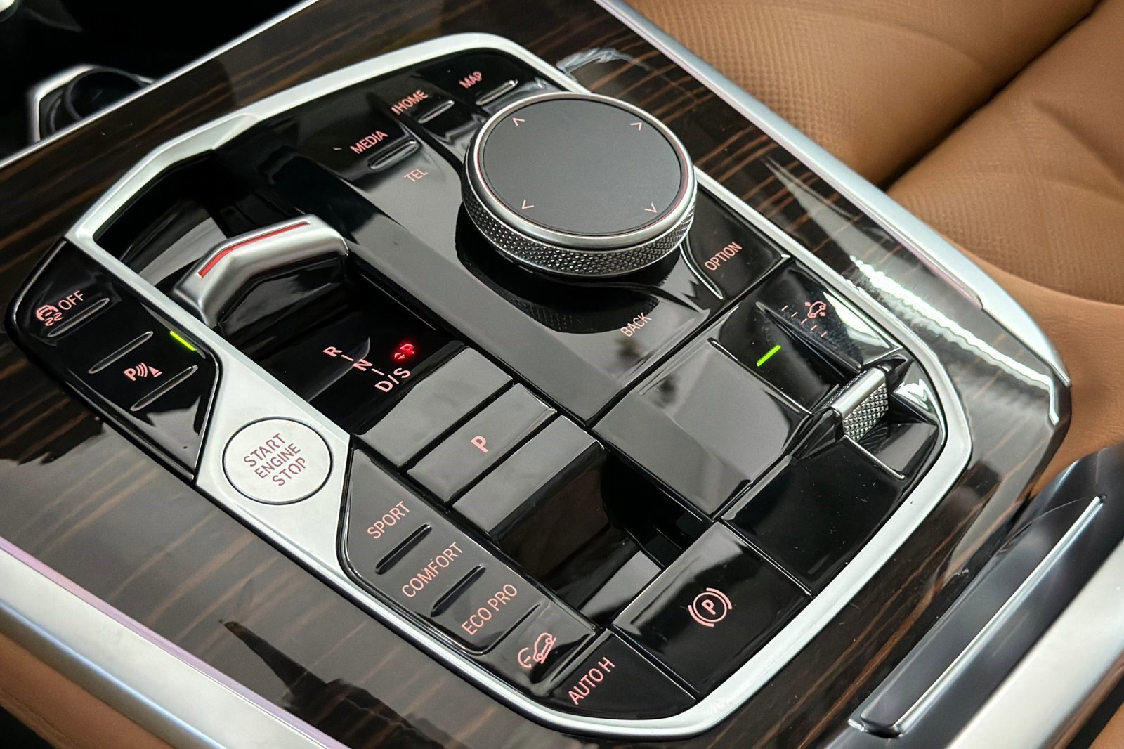 New 2026 BMW X7 xDrive40i w/ Premium Package image 17