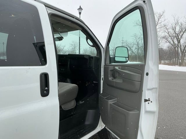 Used 2015 Chevrolet Express 3500 LT w/ LT Preferred Equipment Group image 16