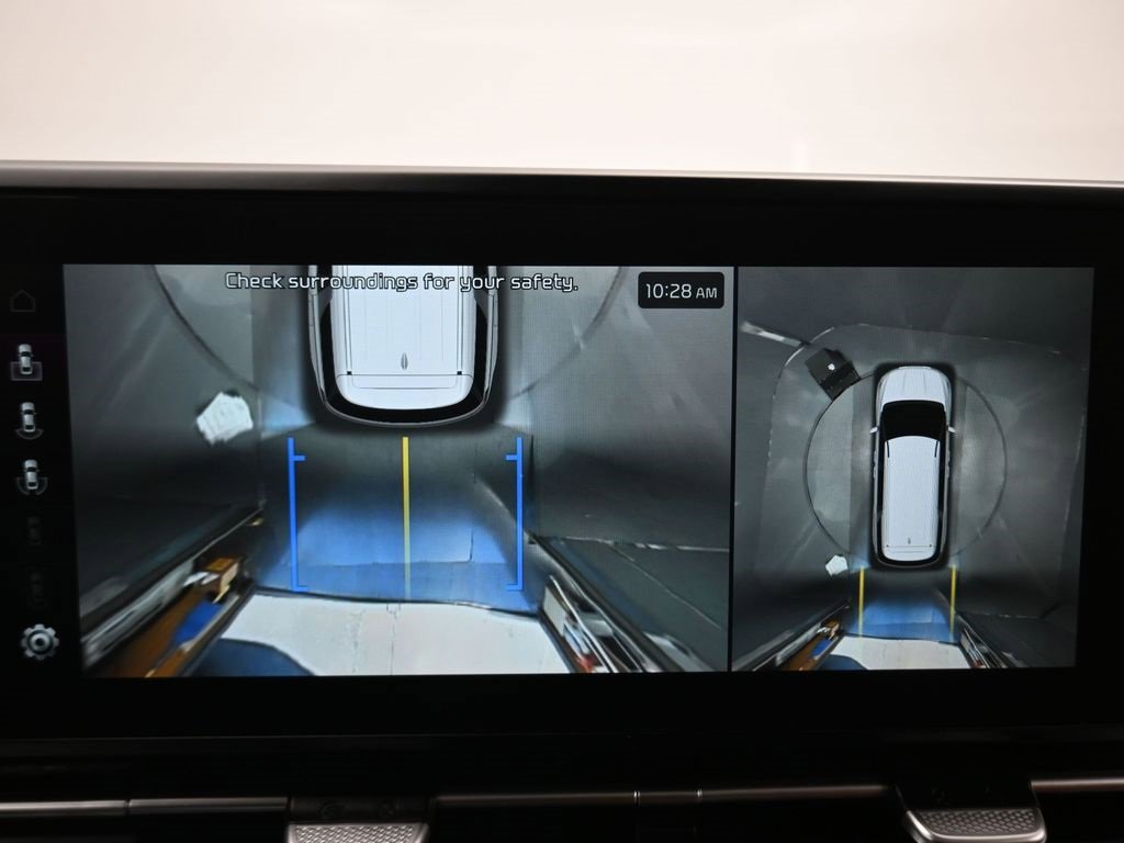 Used 2024 Kia Carnival SX Prestige image 21