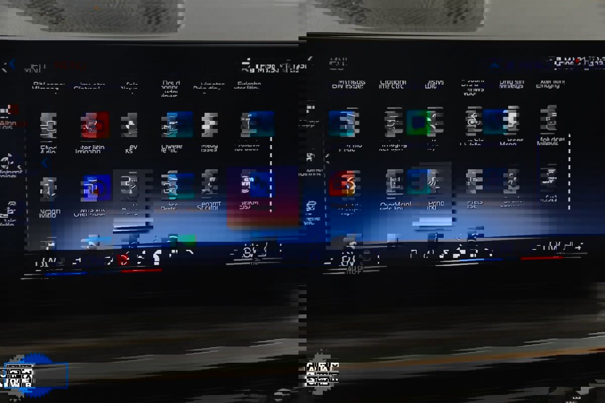 Used 2024 BMW X7 xDrive40i w/ M Sport Package image 44