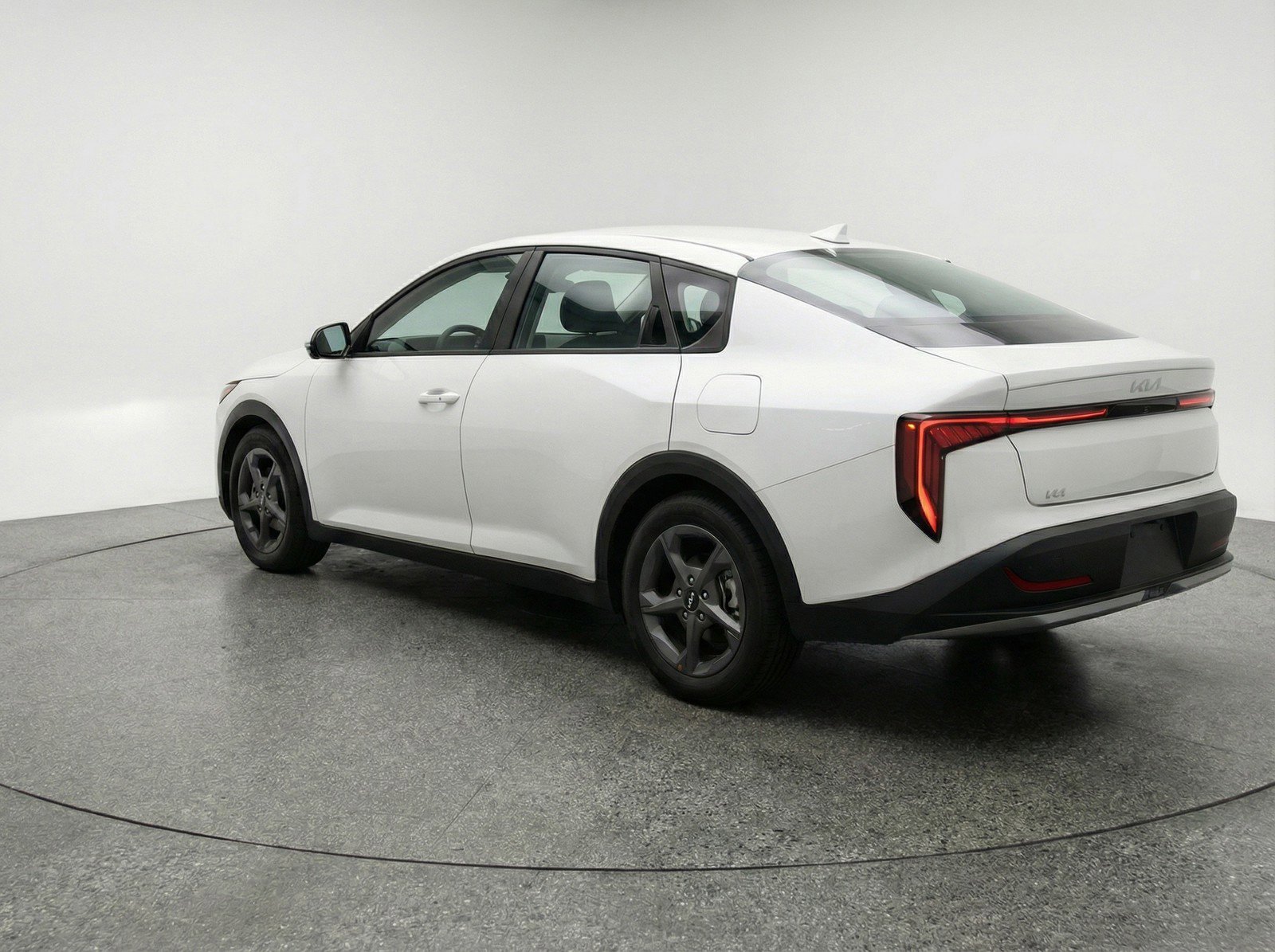 Used 2025 Kia K4 LXS image 6