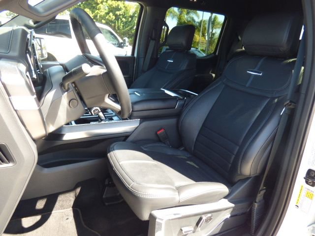 Used 2025 Ford F150 Platinum w/ FX4 Off-Road Package AWD/4WD image 27