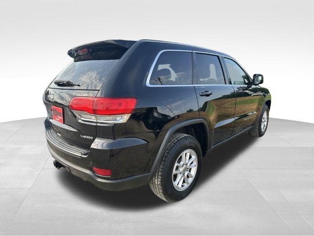 Used 2018 Jeep Grand Cherokee Laredo AWD/4WD image 4