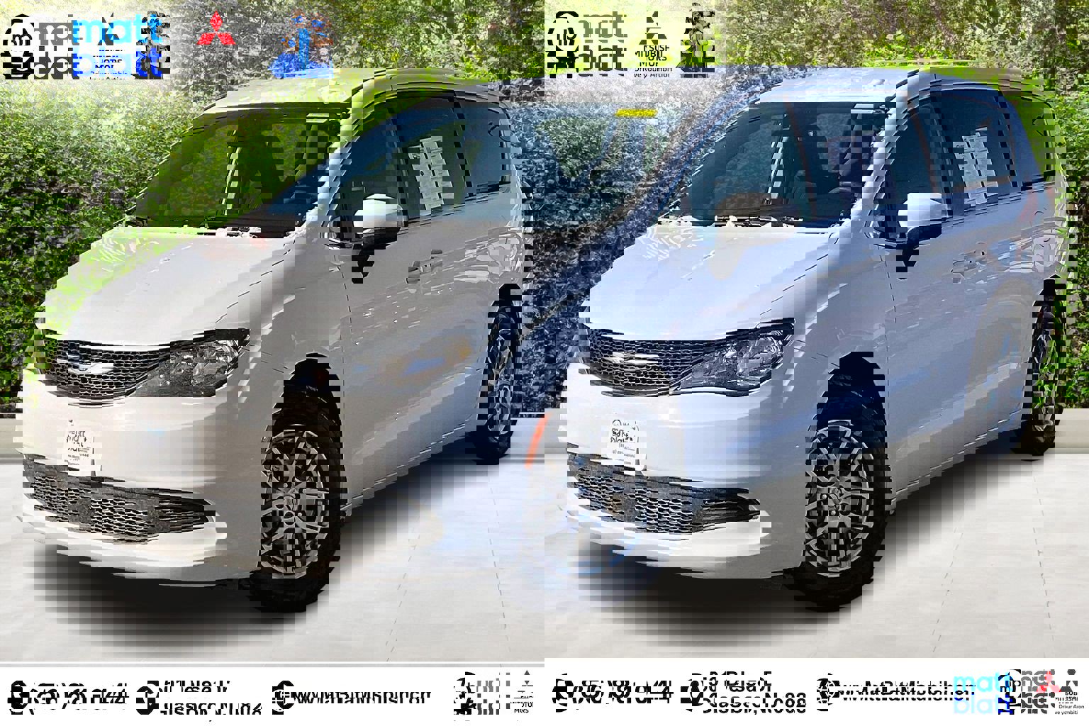 Used 2023 Chrysler Voyager LX image 1