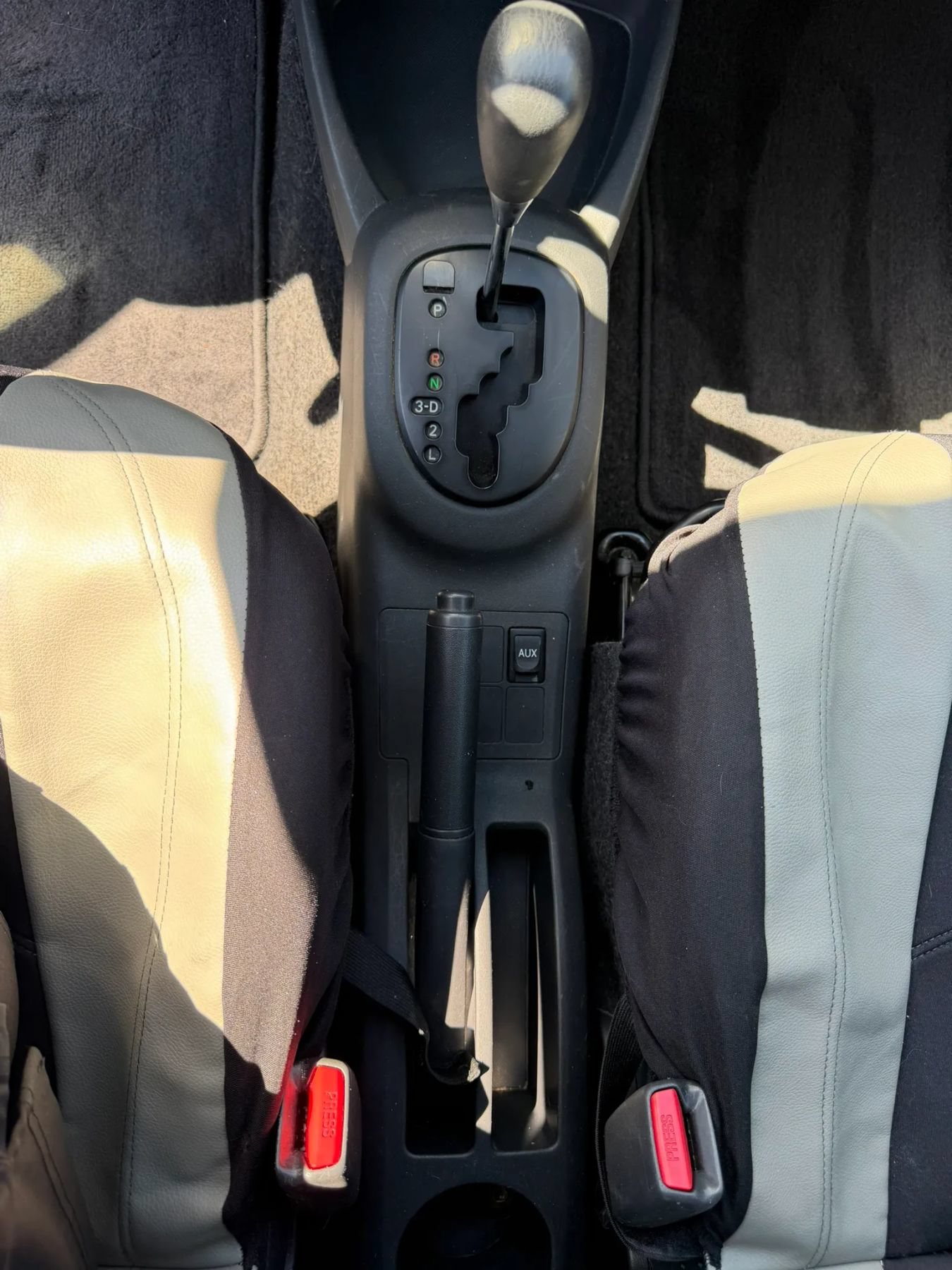 Used 2007 Toyota Yaris 2-Door Hatchback FWD image 14