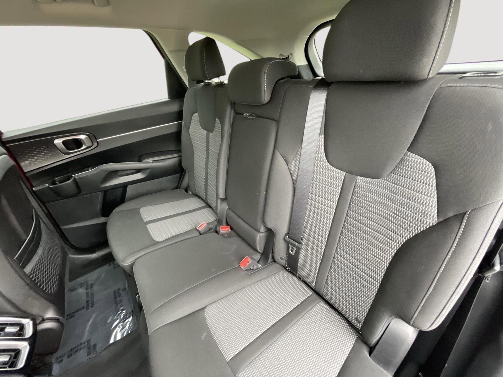 Used 2022 Kia Sorento LX AWD/4WD image 18