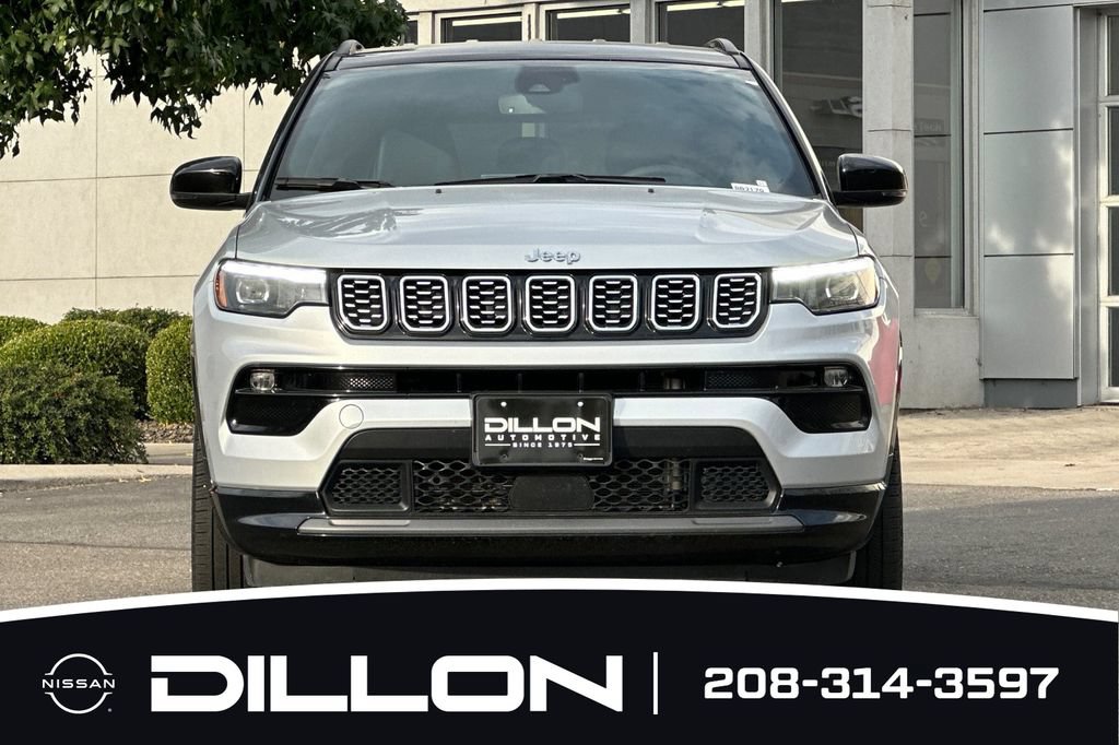 Used 2025 Jeep Compass Limited w/ Elite Group AWD/4WD image 9