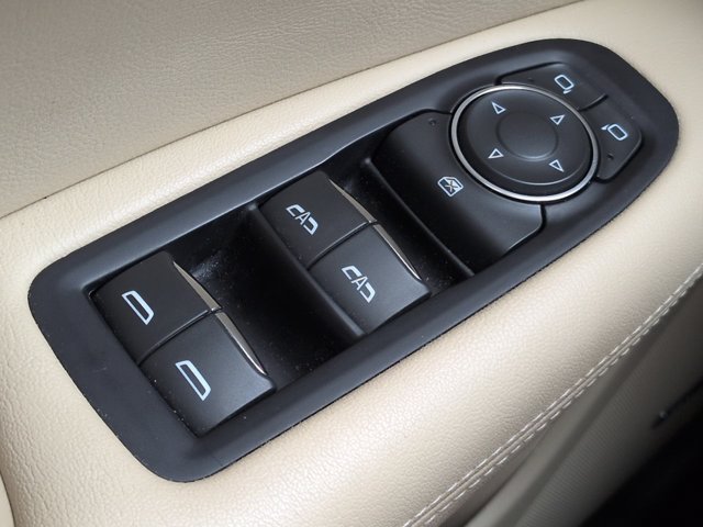Used 2019 Cadillac XT5 FWD image 22