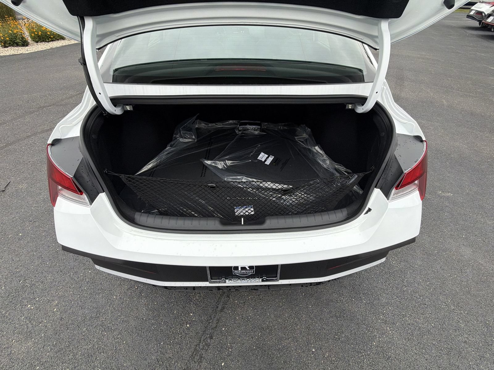 New 2026 Hyundai Elantra SEL Sport FWD image 23