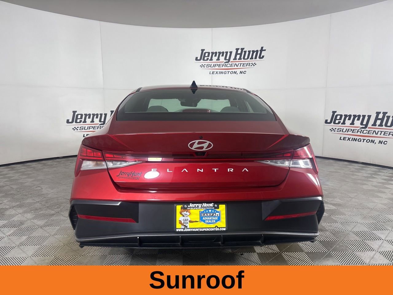 Used 2024 Hyundai Elantra SEL w/ Convenience Package FWD image 6