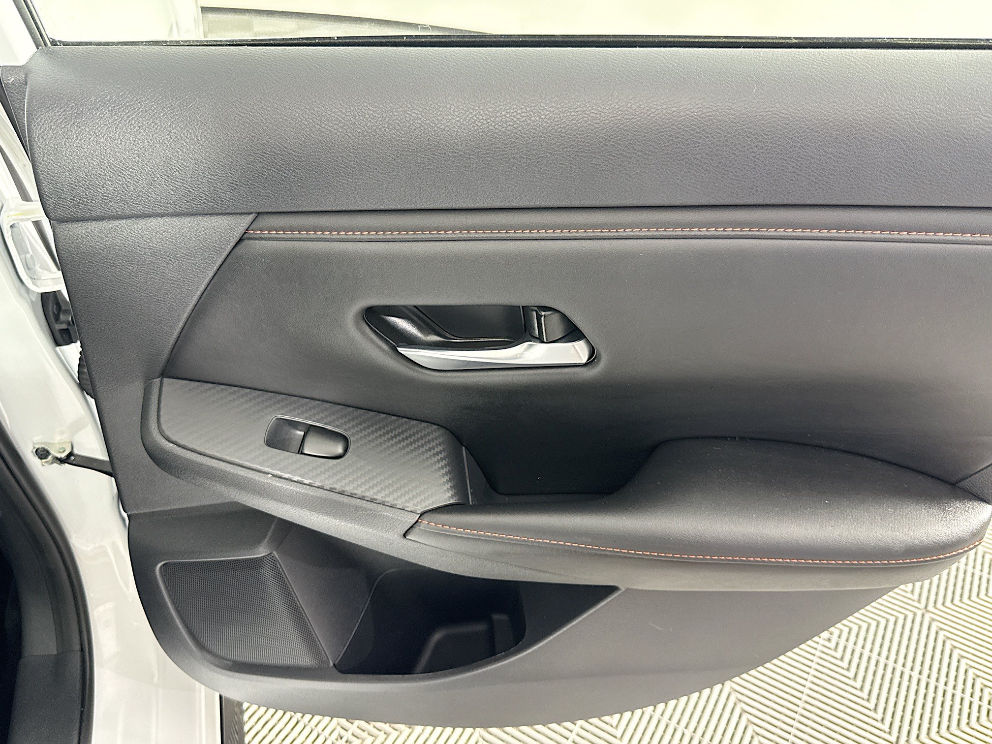 Used 2025 Nissan Sentra SR w/ Midnight Edition FWD image 26