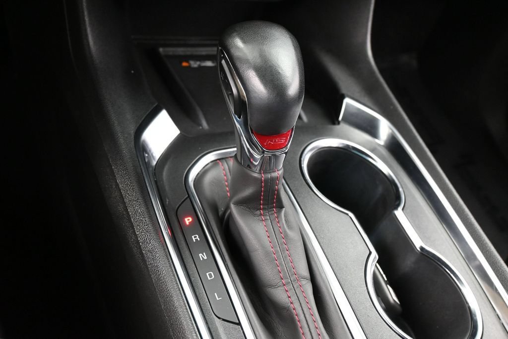 Used 2023 Chevrolet Traverse RS FWD image 28