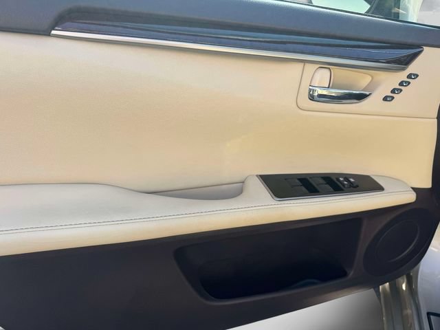Used 2018 Lexus ES 350 w/ Premier Package FWD image 21
