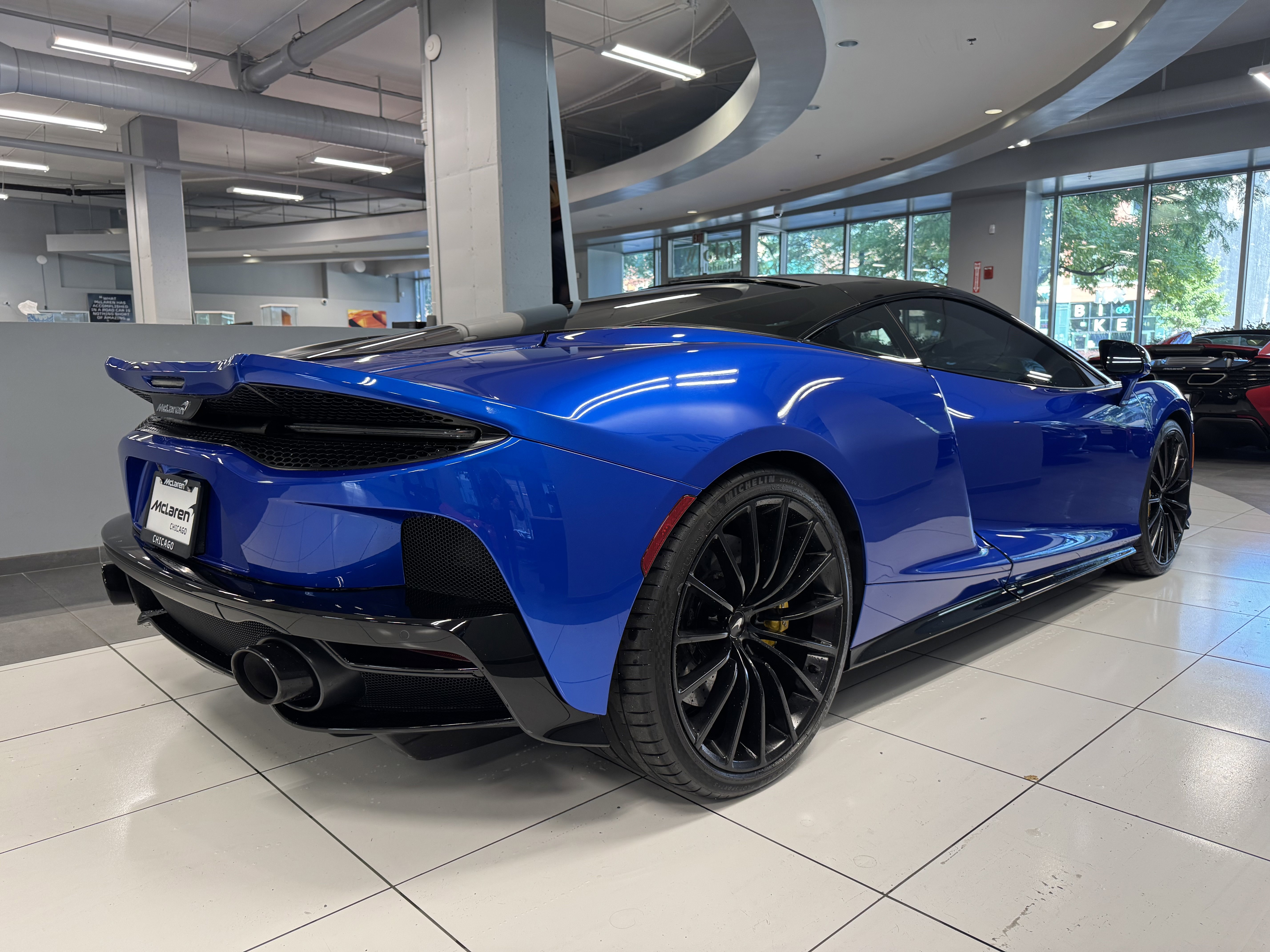 Used 2023 McLaren GT image 4