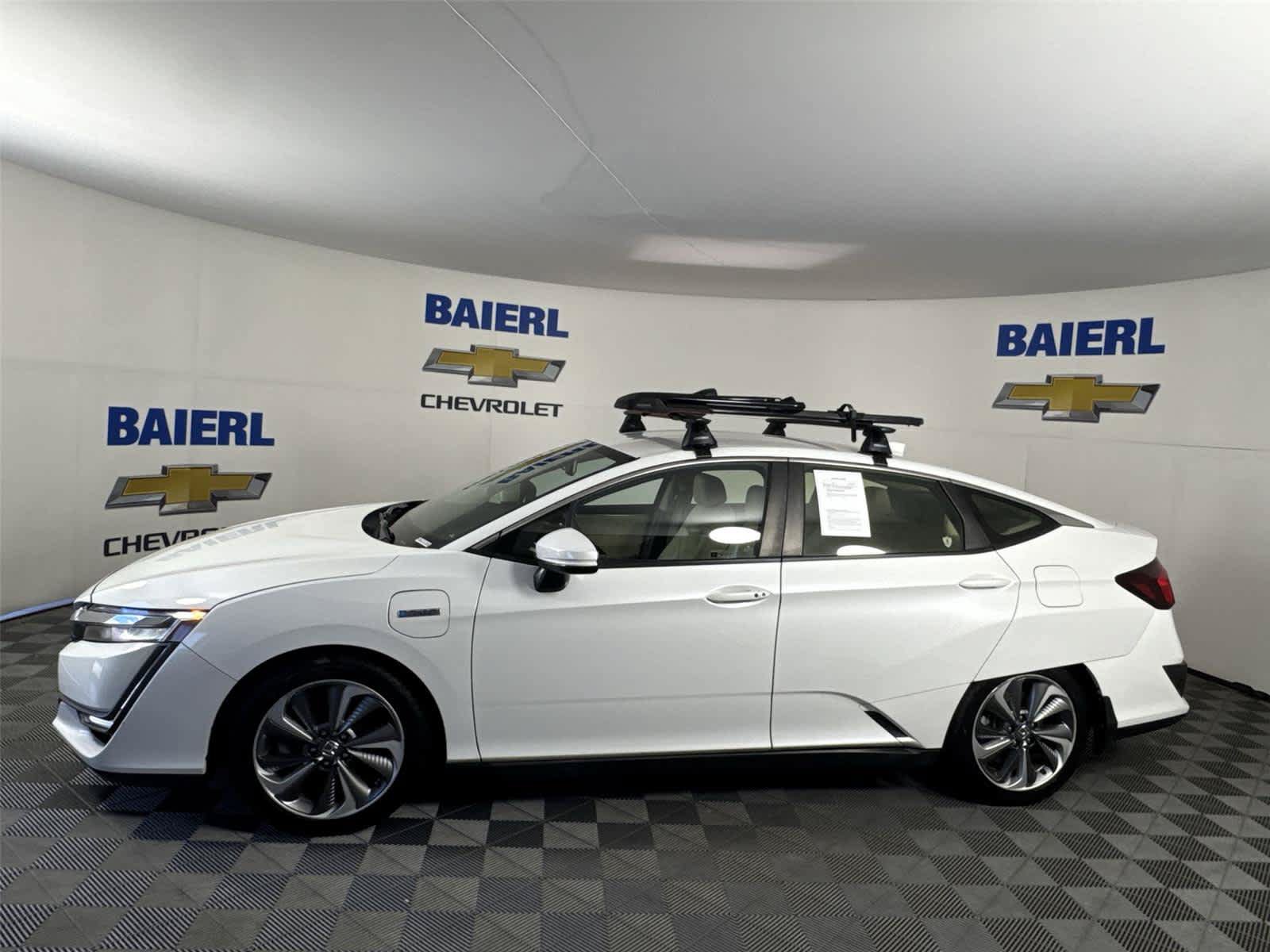 Used 2018 Honda Clarity Touring image 2