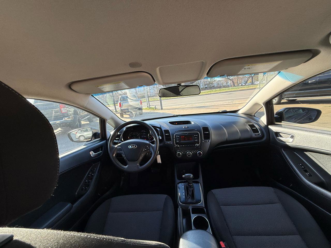 Used 2018 Kia Forte LX image 11