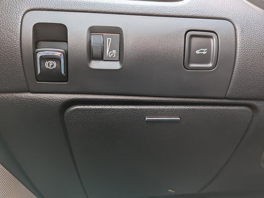 Used 2018 Chevrolet Impala LT image 10
