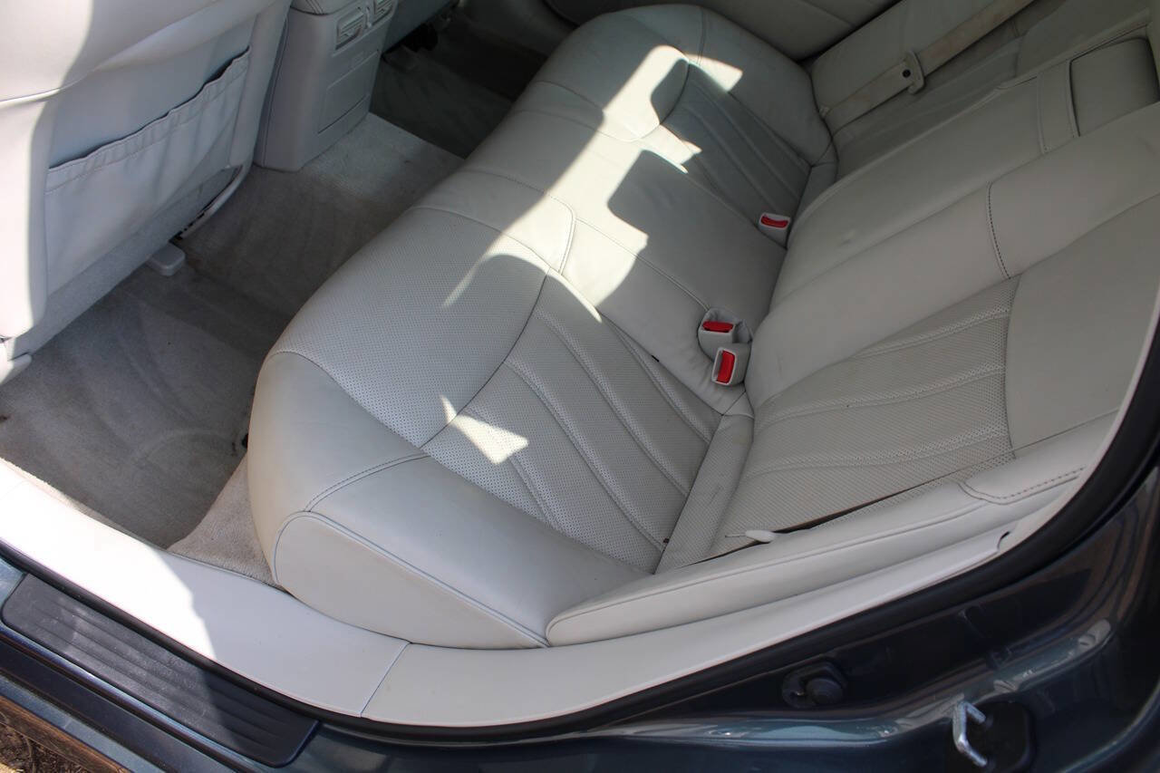 Used 2011 INFINITI M37 x w/ Deluxe Touring Pkg image 32