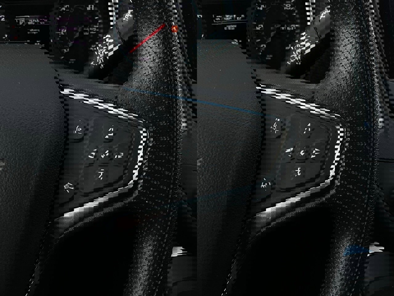 Used 2024 Chevrolet Malibu LT image 37