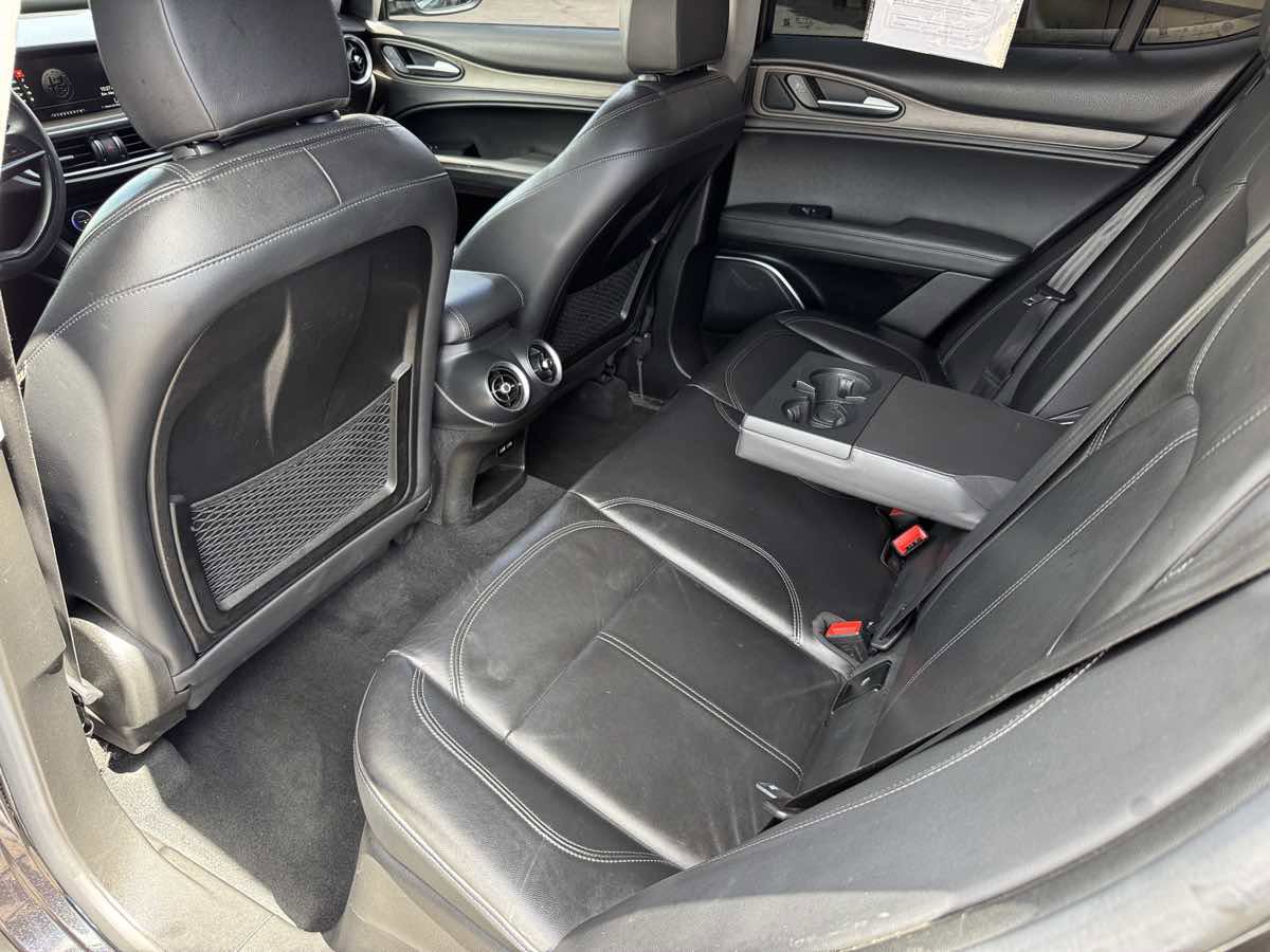 Used 2018 Alfa Romeo Stelvio Ti image 23