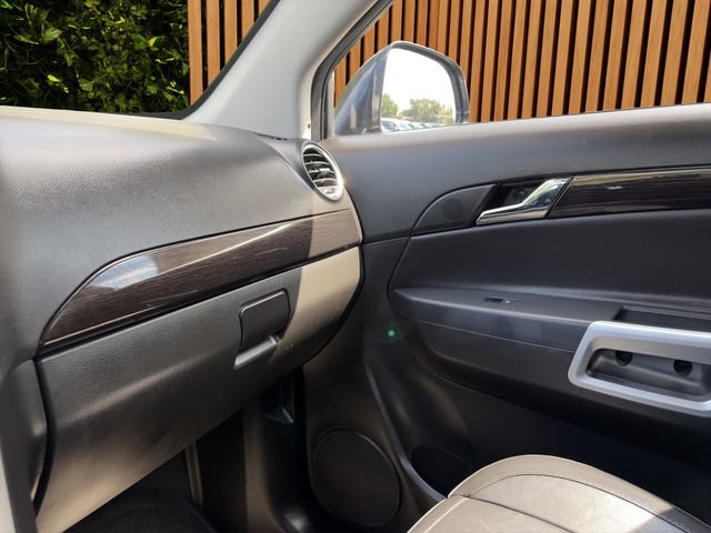 Used 2014 Chevrolet Captiva Sport LTZ FWD image 18
