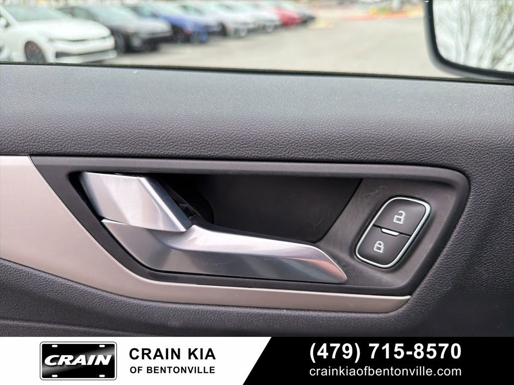 Used 2022 Ford Escape SEL image 10