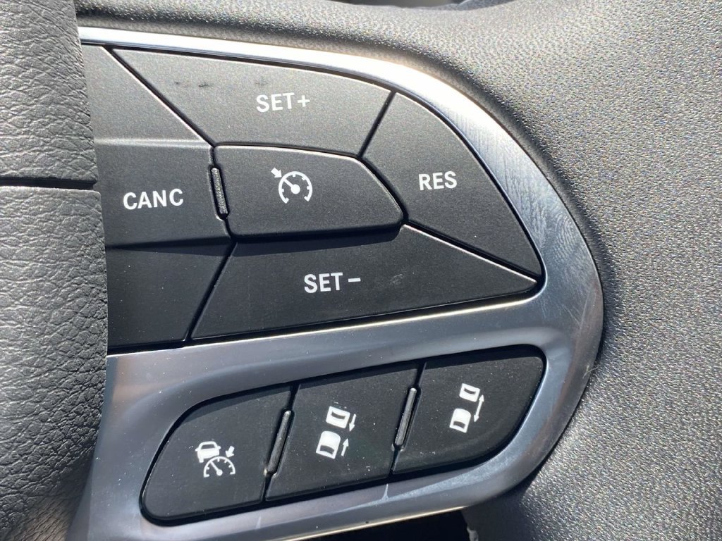 New 2027 Chrysler Pacifica Select FWD image 51