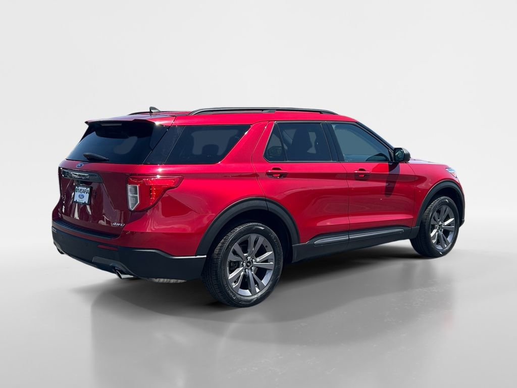 Used 2021 Ford Explorer XLT w/ Equipment Group 202A AWD/4WD image 6