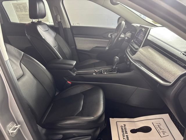 Used 2022 Jeep Compass Latitude AWD/4WD image 30